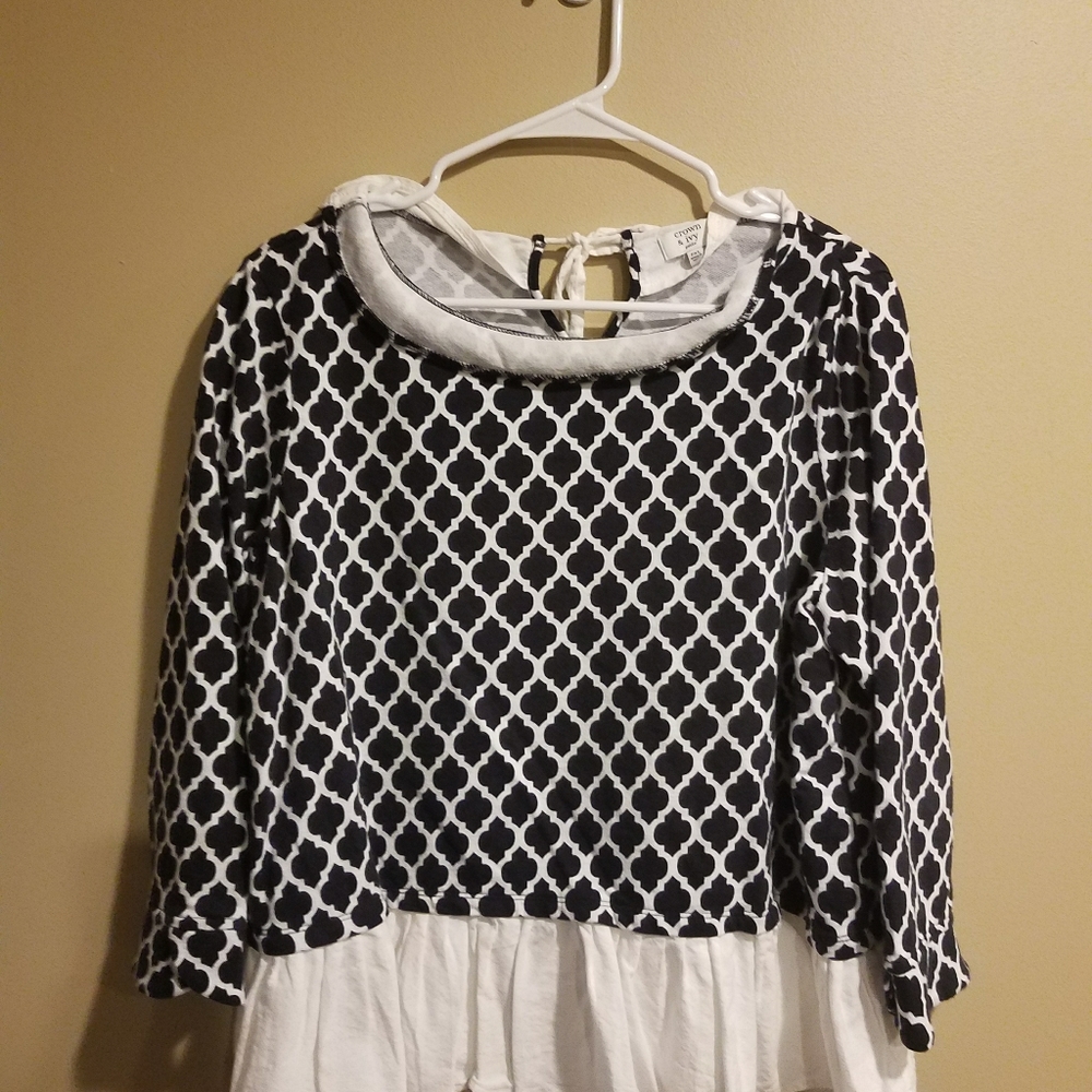 Crown & Ivy top